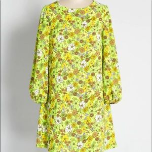 🌼 NWT MODCLOTH TENNESSEE DOLL 1960’s MOD RETRO STYLE DAISY DRESS OVERSIZED S-M